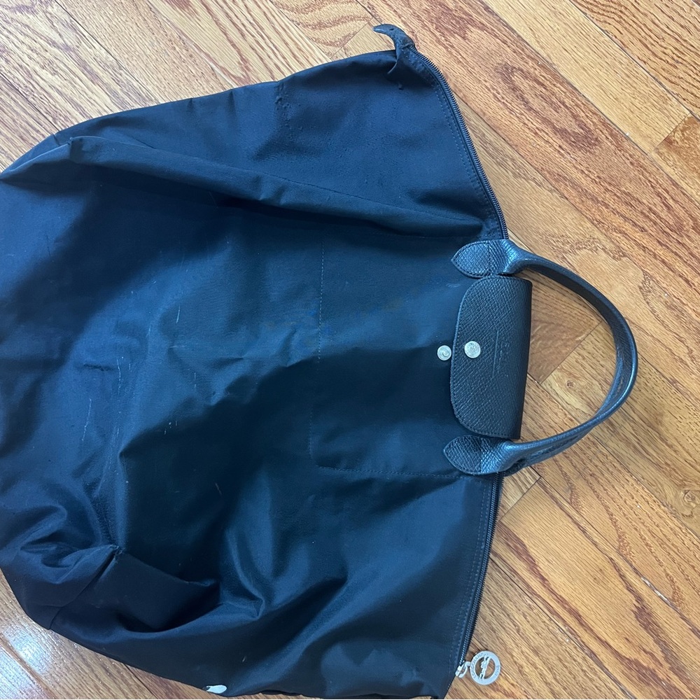 Black longchamp bag